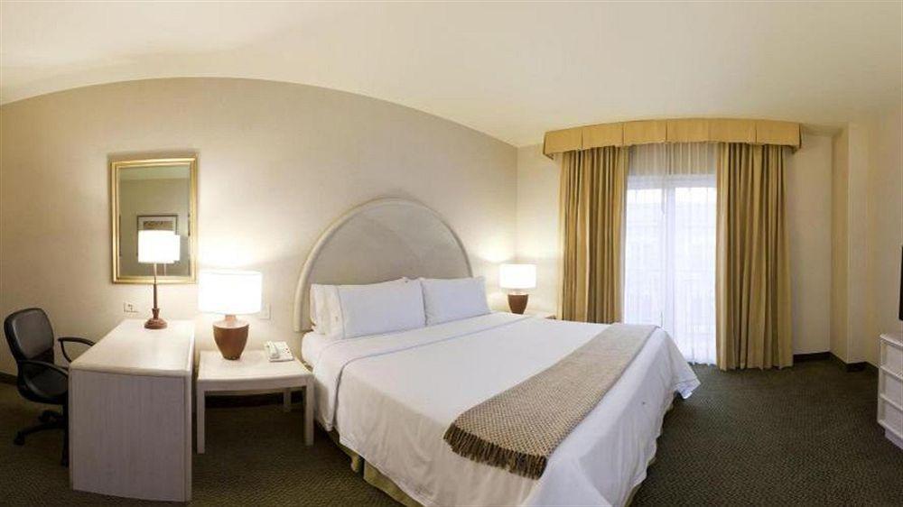 Holiday Inn Express Torreon By Ihg Экстерьер фото