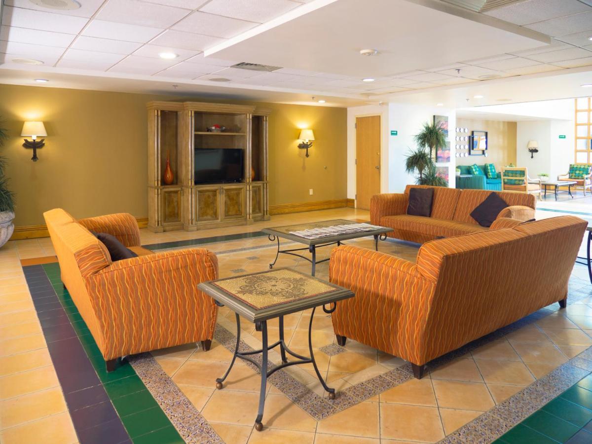 Holiday Inn Express Torreon By Ihg Экстерьер фото