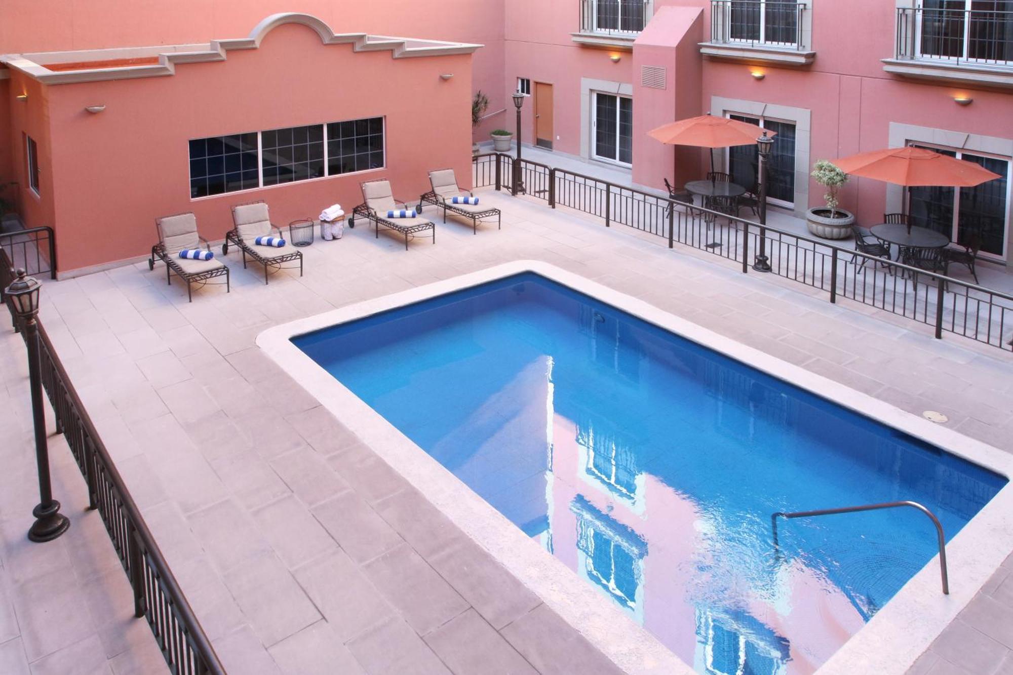 Holiday Inn Express Torreon By Ihg Экстерьер фото